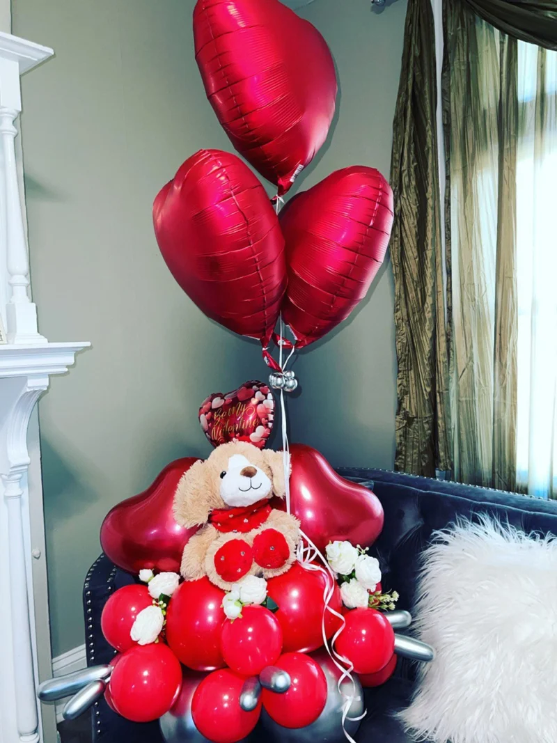 Small Valentine Balloon Bouquet – Mini Love Gesture